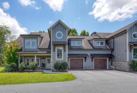 105A Brett Way Hiawassee NC 30546