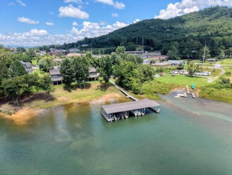 105A Brett Way Hiawassee NC 30546