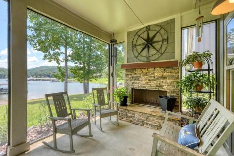 105A Brett Way Hiawassee NC 30546