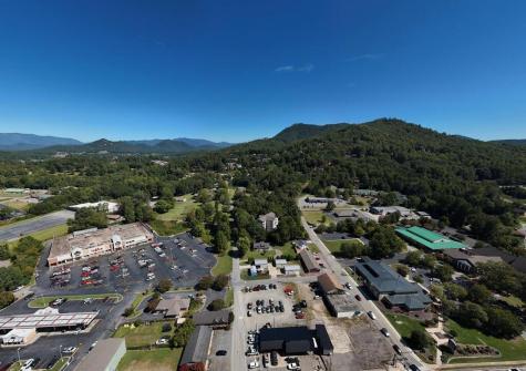 121 River Street Hiawassee GA 30546