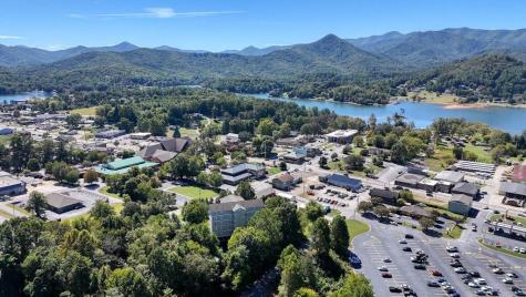 121 River Street Hiawassee GA 30546