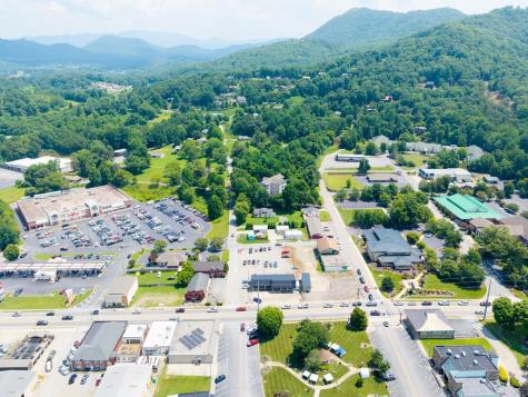 121 N River Street Unit 2a Hiawassee GA 30546