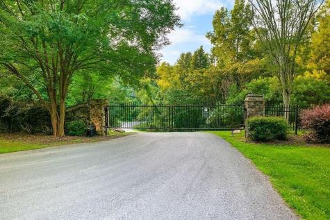 32R Roaring Forks Lane Ellijay GA 30540