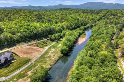 1733 Grassy Creek Road Copperhill TN 37317