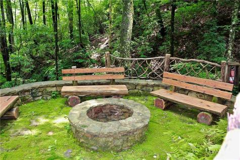 Lot 25 Utana Bluffs Trail Ellijay GA 30540