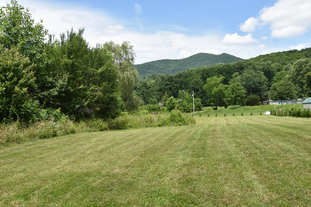 126 Bolo Lane Hayesville NC 28904