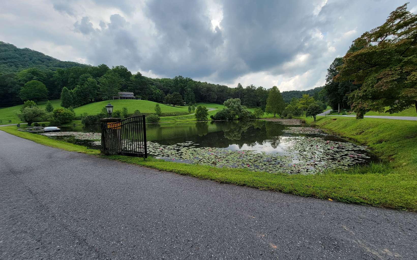 29 Oak Ridge North Hayesville NC 28904