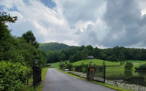 29 Oak Ridge North Hayesville NC 28904