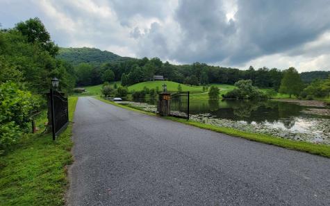 29 Oak Ridge North Hayesville NC 28904