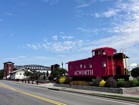 133 Ridgeway Ct, SE Acworth GA 30101