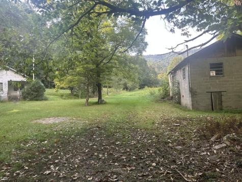 191 NW Roach Cove Road Hayesville NC 28904