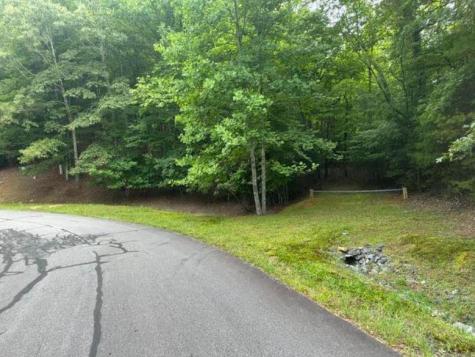 2 Thunder Road Hayesville NC 28904