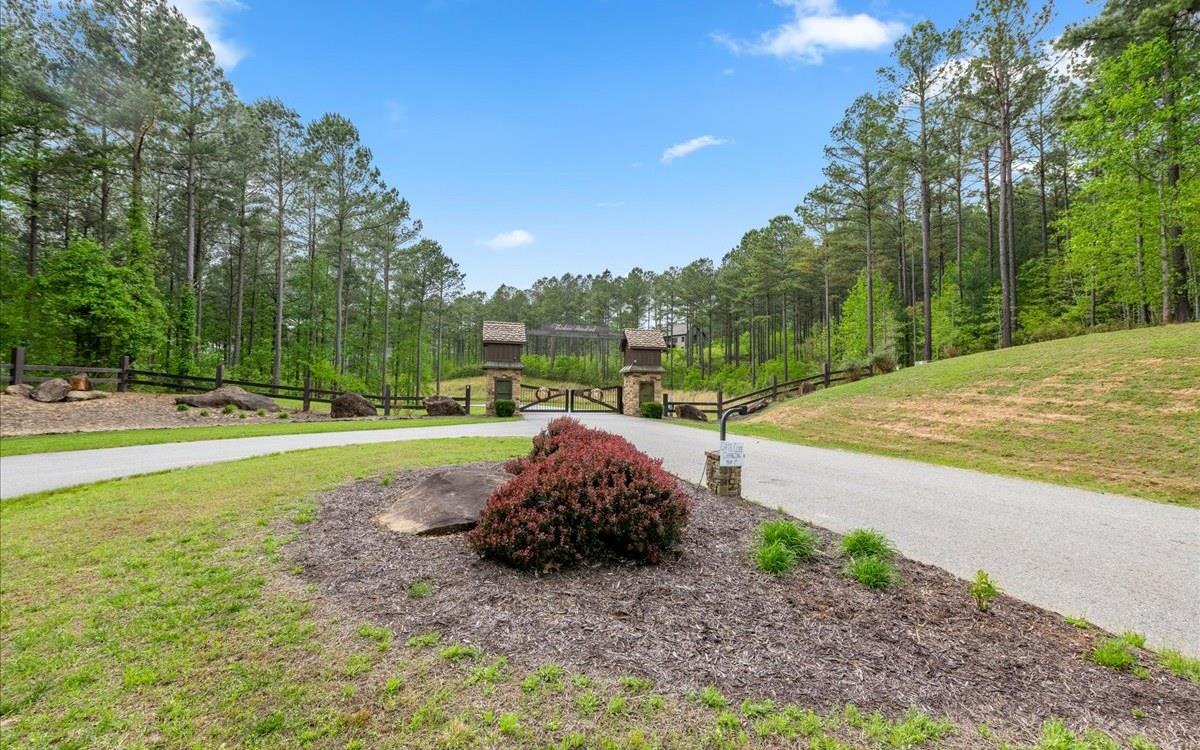 LT158 Stables Loop Blairsville GA 30512