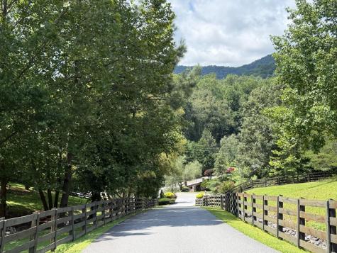 7129 Tantrough Farms Hiawassee GA 30546