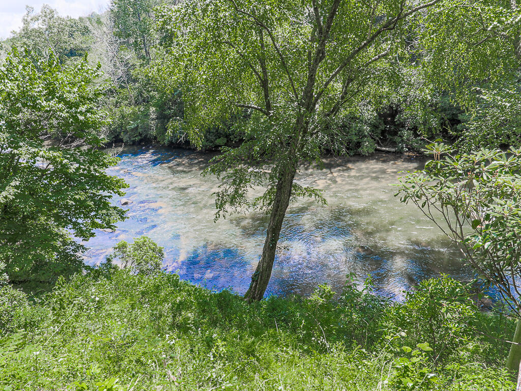 80 Riverbend Circle Ellijay GA 30536