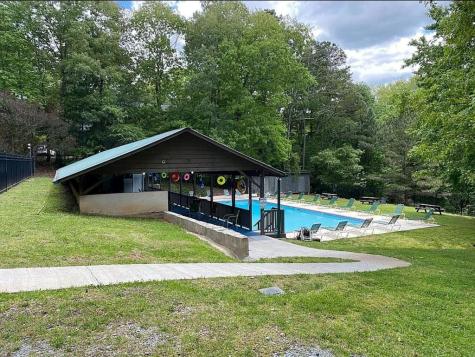 444 10th Street Ellijay GA 30540