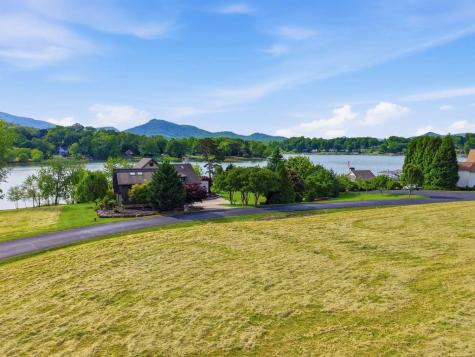 25 Mcintosh Circle Hayesville NC 28904
