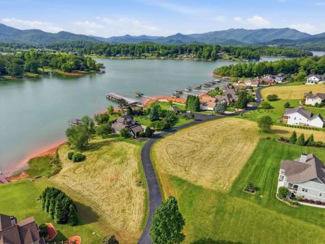 25 Mcintosh Circle Hayesville NC 28904