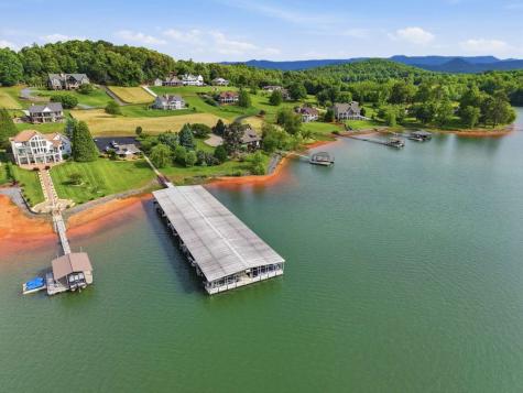 25 Mcintosh Circle Hayesville NC 28904