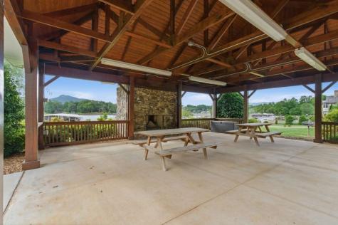 25 Mcintosh Circle Hayesville NC 28904
