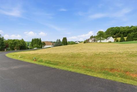 25 Mcintosh Circle Hayesville NC 28904