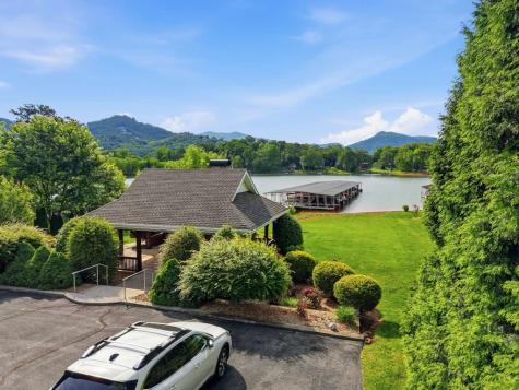 25 Mcintosh Circle Hayesville NC 28904
