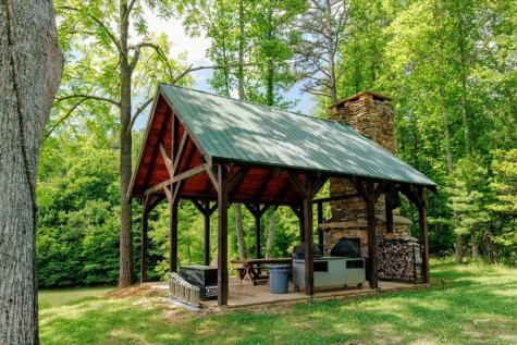 5260 Hardscrabble Road Mineral Bluff GA 30559