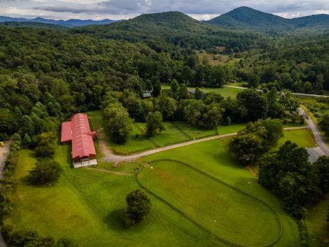 86 Stable Gate Drive Blairsville GA 30512
