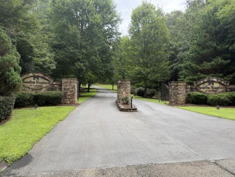 9 Foxpaw Leaf Court East Ellijay GA 30536