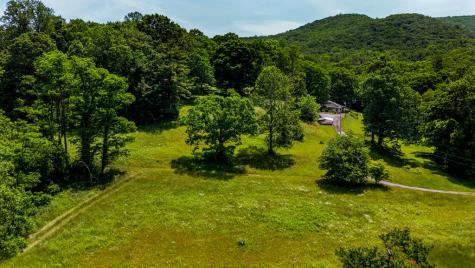 239 Glenn Elliott Road Suches GA 30572