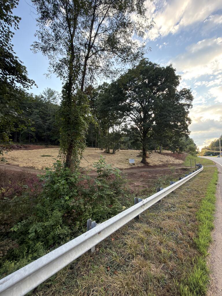 2342 Us Hwy 76 W Hiawassee GA 30546