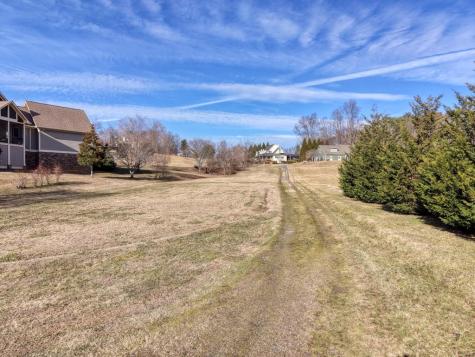 41 Hidden Fields Road Hiawassee GA 30546