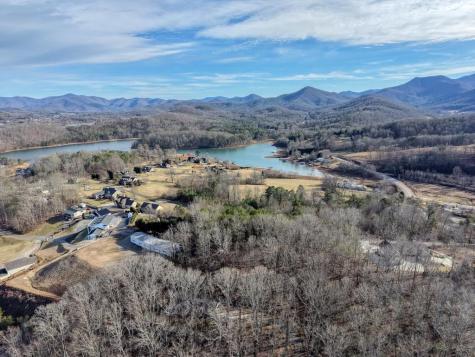 41 Hidden Fields Road Hiawassee GA 30546