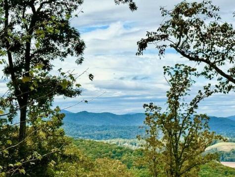 Lot 35 Grand Laurel Brasstown NC 28902