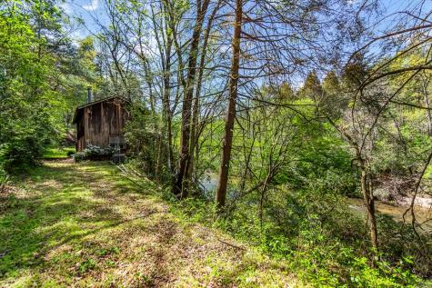 80 River Bend Circle Ellijay GA 30536
