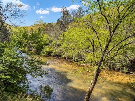 80 River Bend Circle Ellijay GA 30536