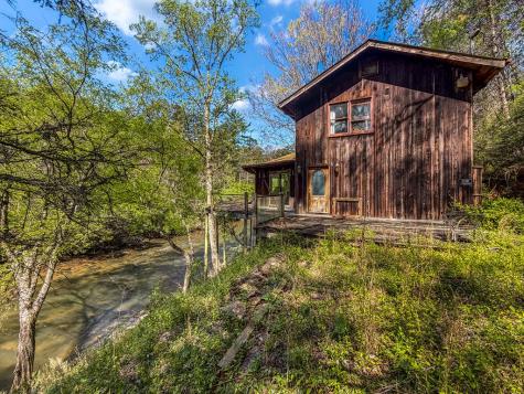 80 River Bend Circle Ellijay GA 30536