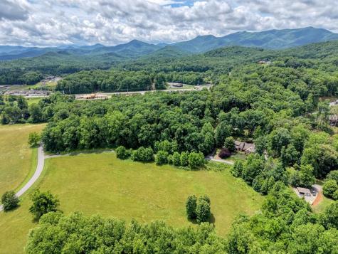1404 Holly Point Road Hiawassee GA 30546