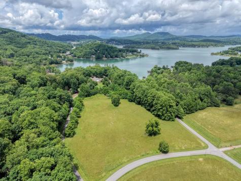 1404 Holly Point Road Hiawassee GA 30546