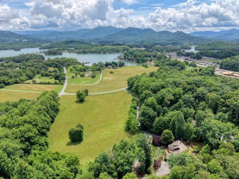 1404 Holly Point Road Hiawassee GA 30546