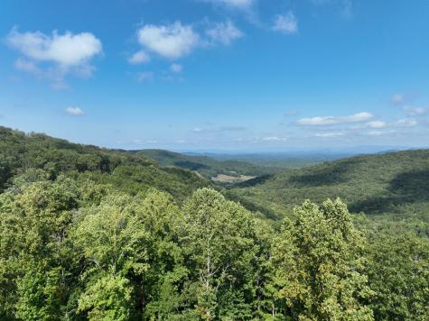 270R Stone Cliff Drive Ellijay GA 30536