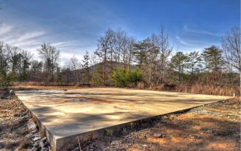 200 Old Bellwood School Road Mineral Bluff GA 30559