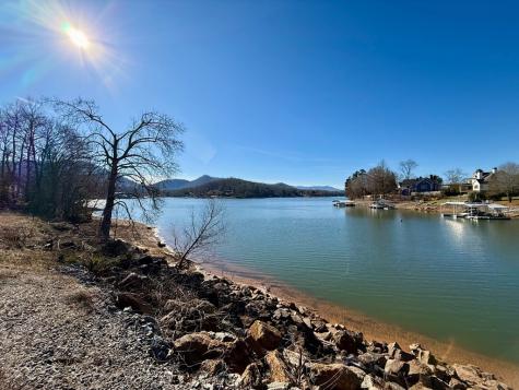 Lot 7 Mountain Breezes Hayesville NC 20894