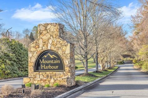 74A Licklog Ridge Hayesville NC 28904