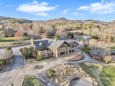 74A Licklog Ridge Hayesville NC 28904