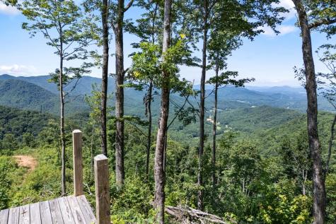 1 Lories Mountain Drive Hayesville NC 28904