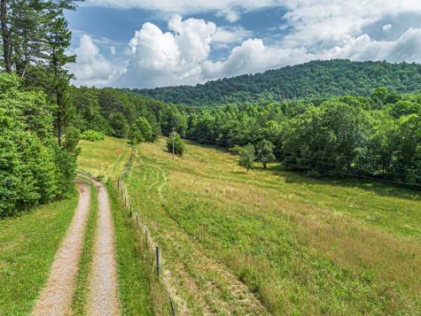 541 Pleasant Hill Road Copperhill TN 37317