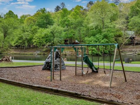 2246 Palisade Drive Ellijay GA 30540