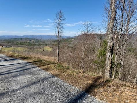 33 Grand Laurel Brasstown NC 28902