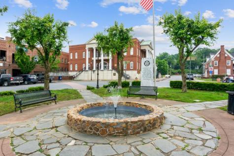 228 Toccoa Court Ellijay GA 30540